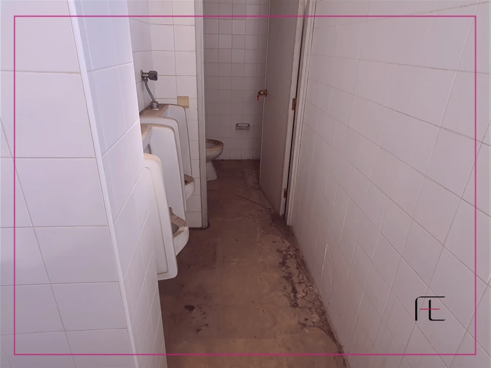 Loja para Venda em Gulpilhares e Valadares Foto 8