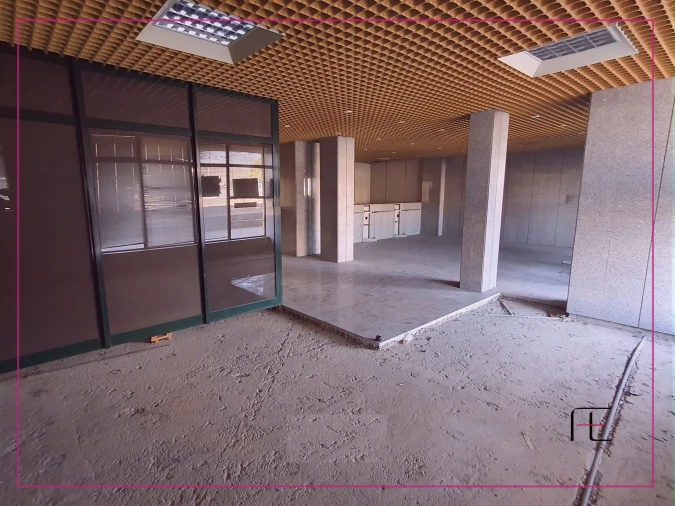 Loja para Venda em Gulpilhares e Valadares Foto 7