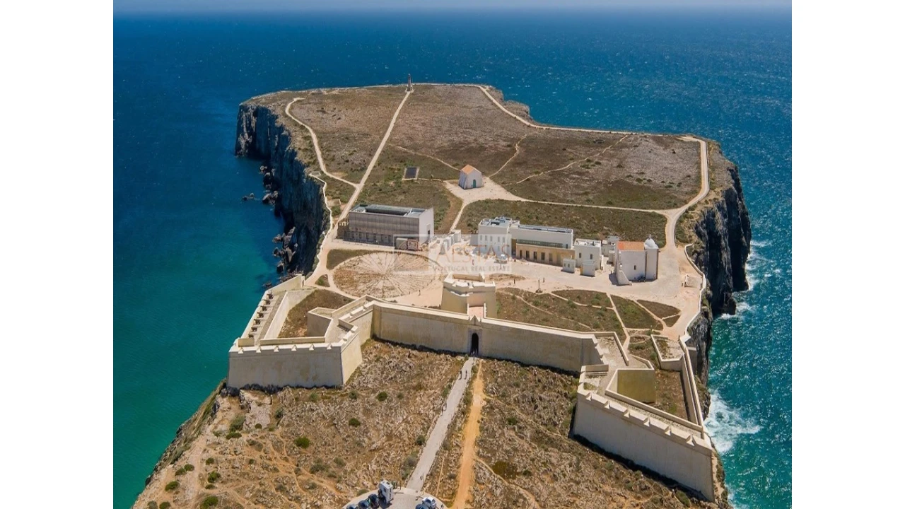 Terreno para Venda em Vila de Sagres Foto 4