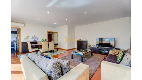 Apartamento T3 para Venda em Vila Nova de Famalicão e Calendário