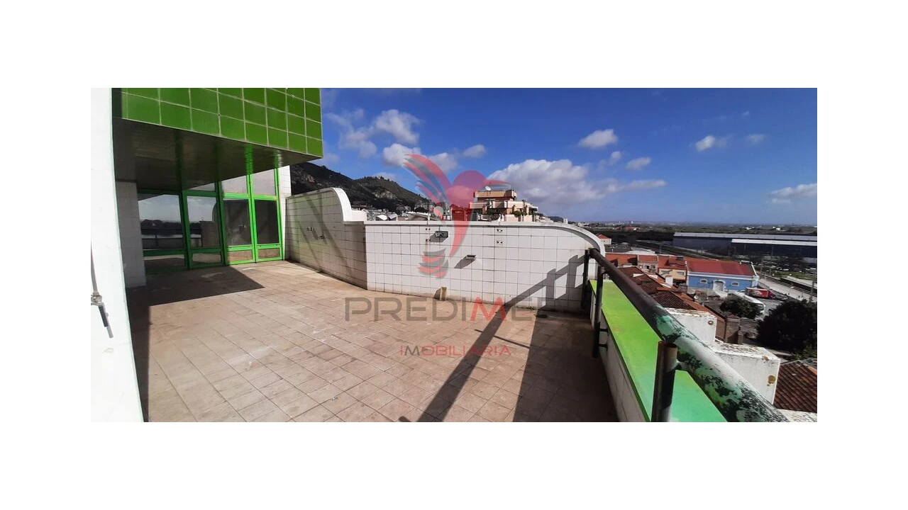 Escritório para Venda em Vila Franca de Xira Foto 2