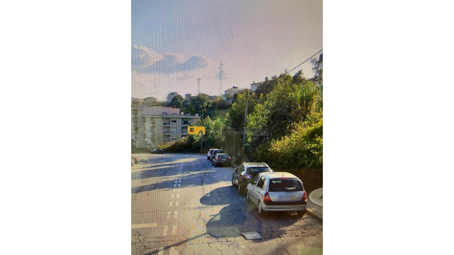 Terreno para Venda em Fânzeres e São Pedro da Cova Foto 2