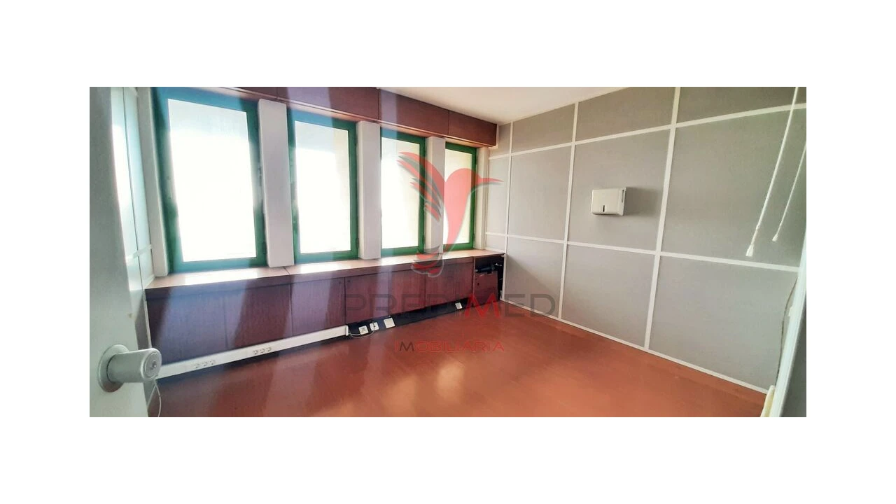 Escritório para Arrendamento em Vila Franca de Xira Foto 13