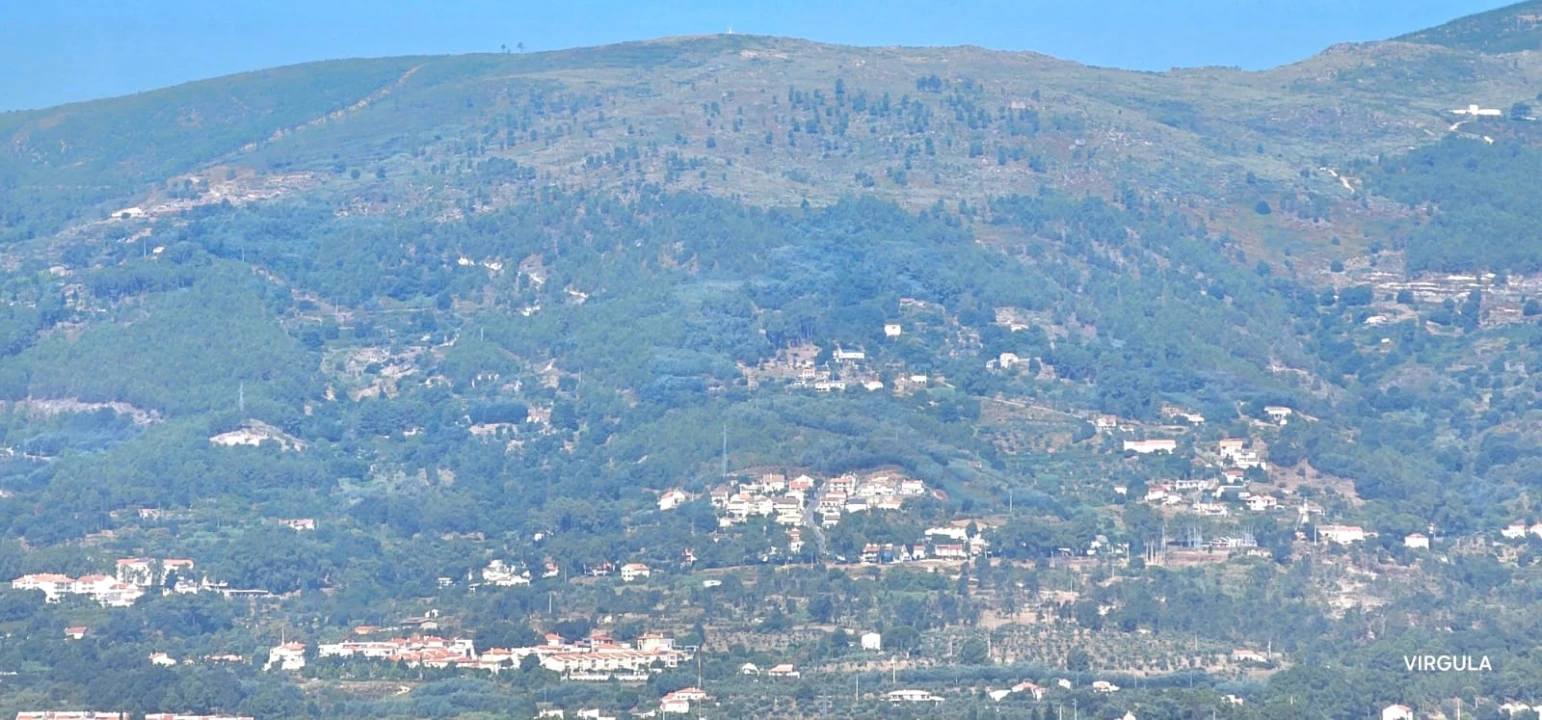 Moradia T1 para Venda em Ferro Foto 19