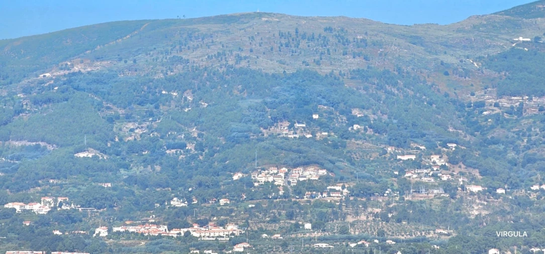 Moradia T1 para Venda em Ferro Foto 19