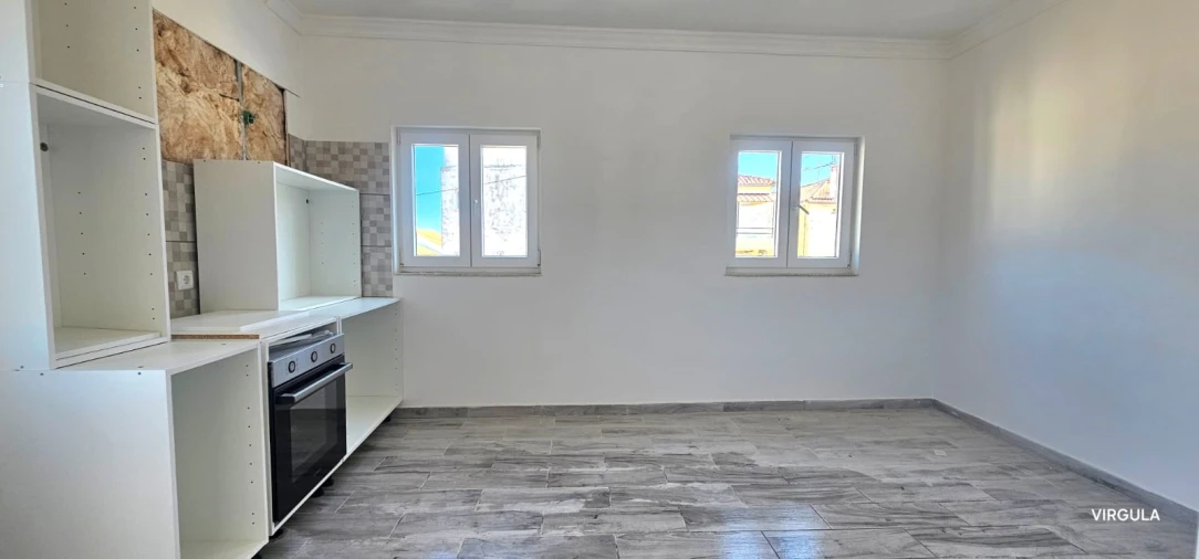 Moradia T1 para Venda em Ferro Foto 4