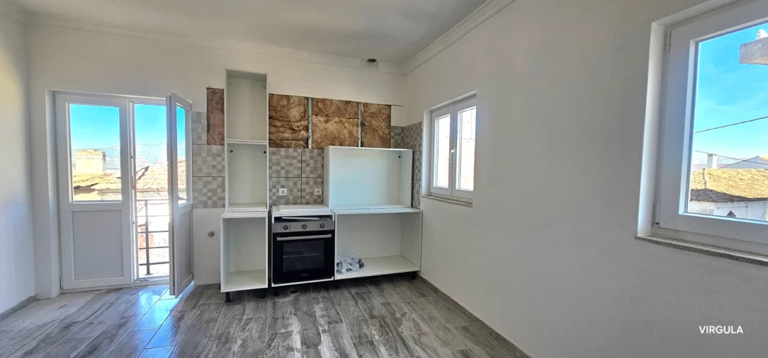 Moradia T1 para Venda em Ferro Foto 2