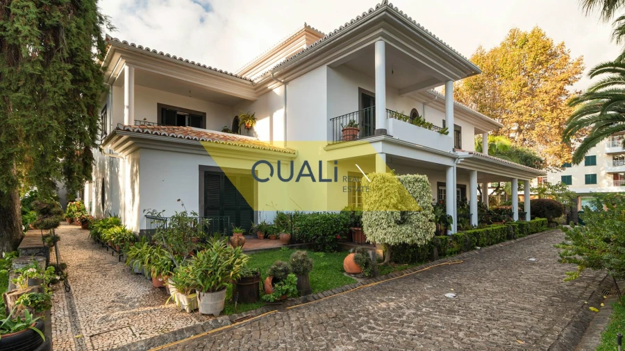 Quinta T6 para Venda em Santo Antonio