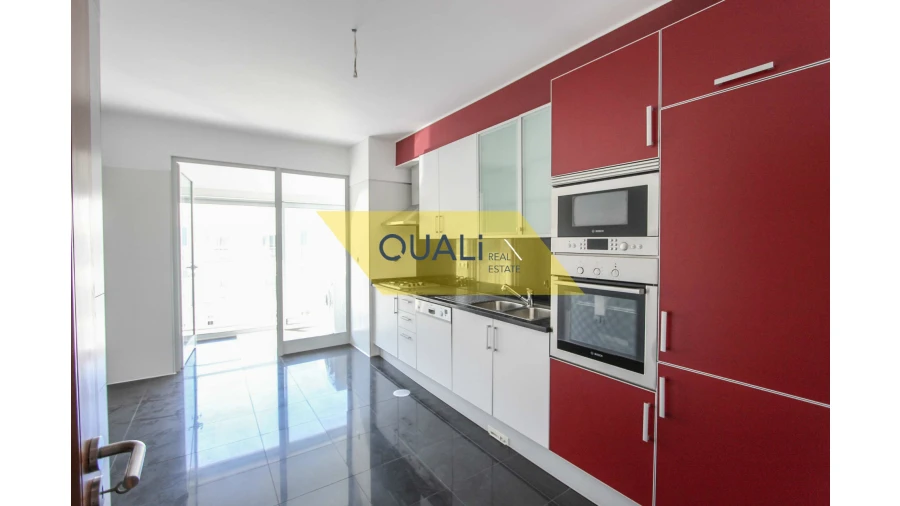 Apartamento T3 para Venda em São Martinho Foto 4