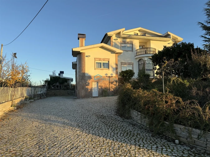 Moradia T9 para Venda em Mirandela Foto 5
