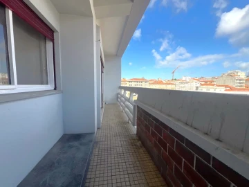 Apartamento T3 para Arrendamento em Bonfim