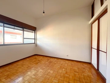 Apartamento T3 para Arrendamento em Bonfim