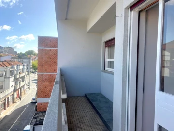 Apartamento T3 para Arrendamento em Bonfim