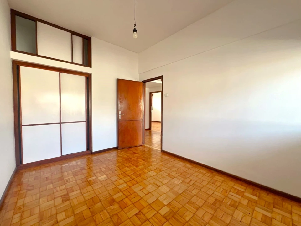 Apartamento T3 para Arrendamento em Bonfim Foto 10