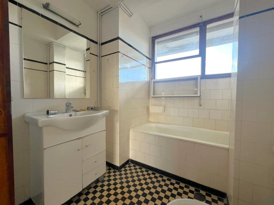 Apartamento T3 para Arrendamento em Bonfim Foto 9