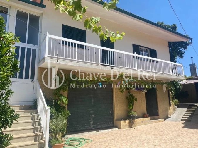 Moradia T5 para Venda em Ribafeita Foto 3