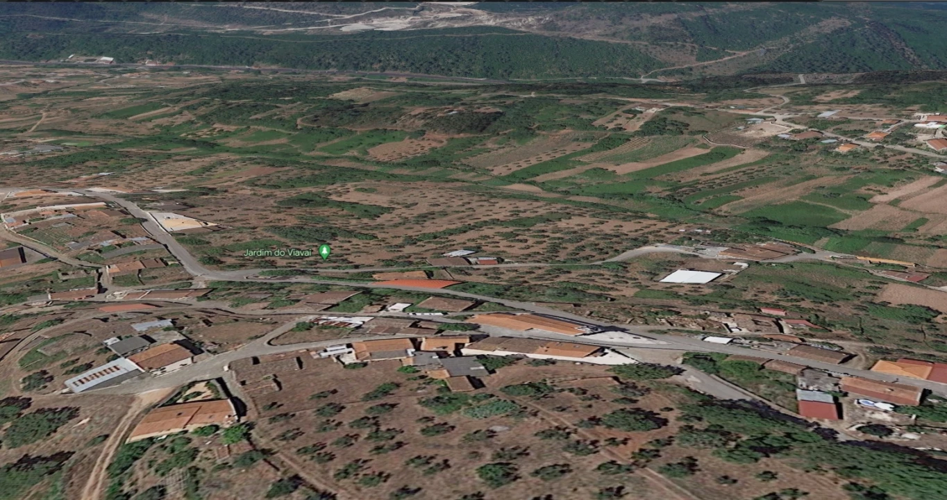 Moradia T7 para Venda em Cumeeira Foto 8