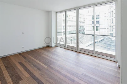 Apartamento T4 para Venda em Funchal (Se)