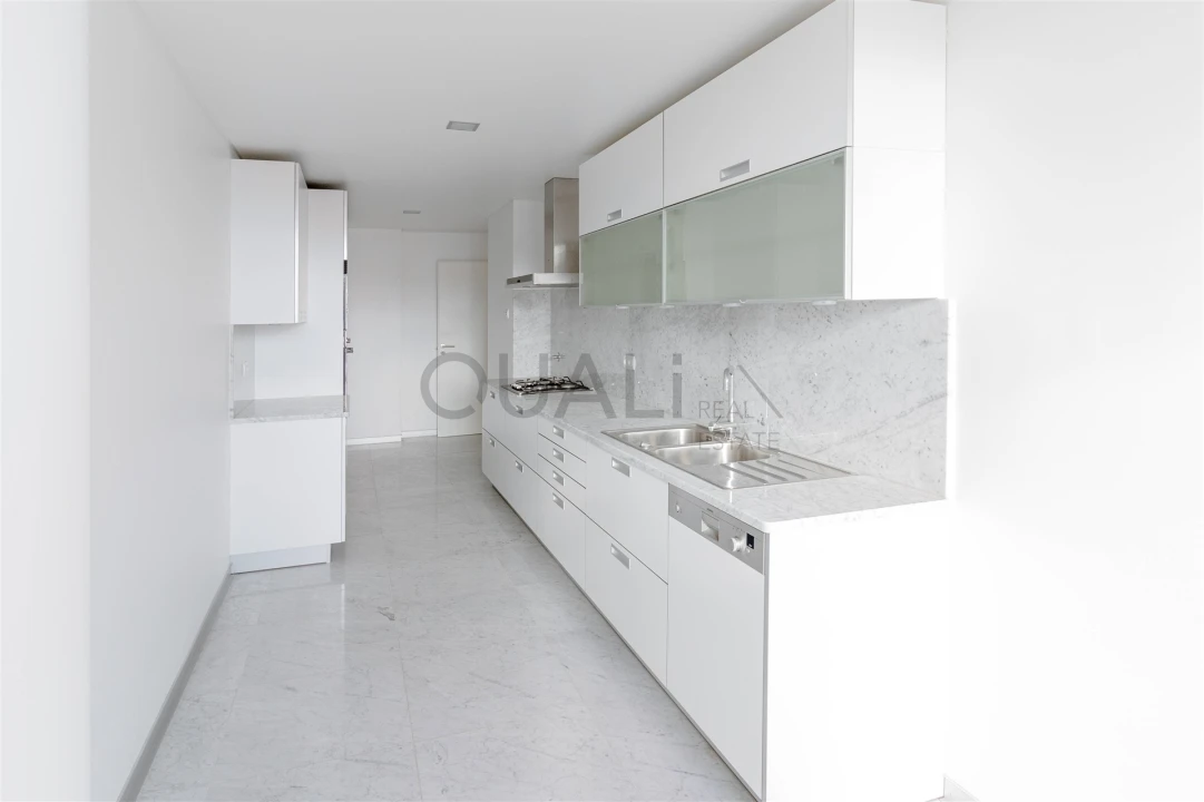 Apartamento T4 para Venda em Funchal (Se) Foto 4