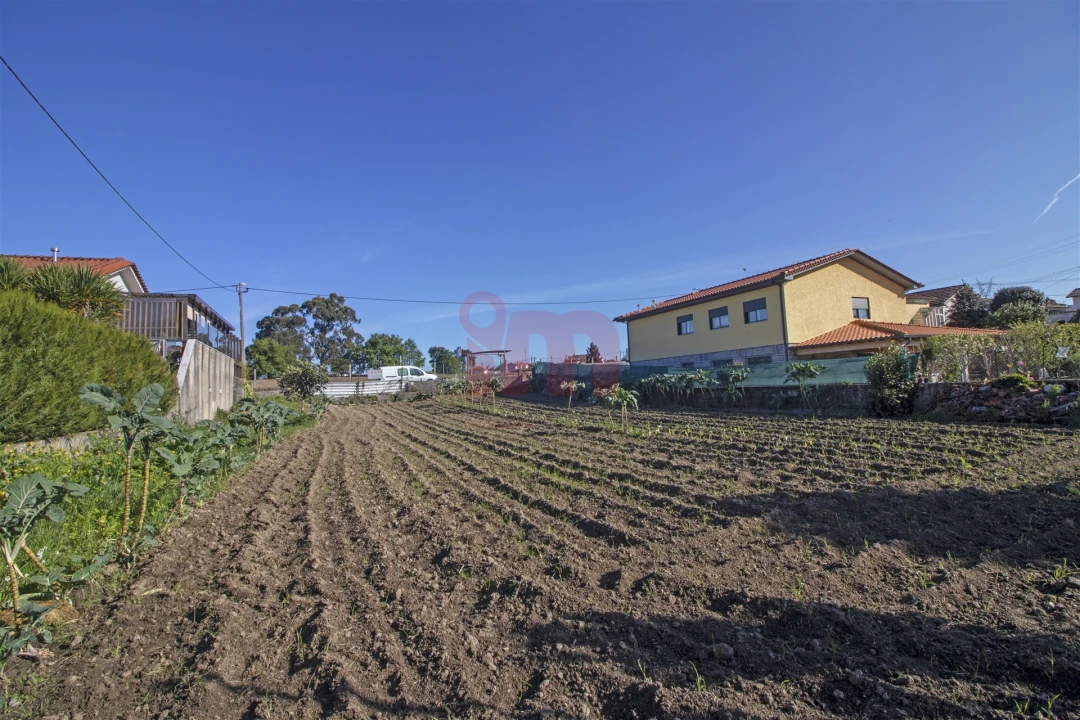 Terreno para Venda em Riba de Ave Foto 4