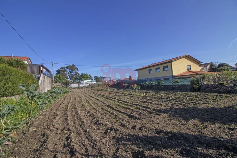 Terreno para Venda em Riba de Ave Foto 4