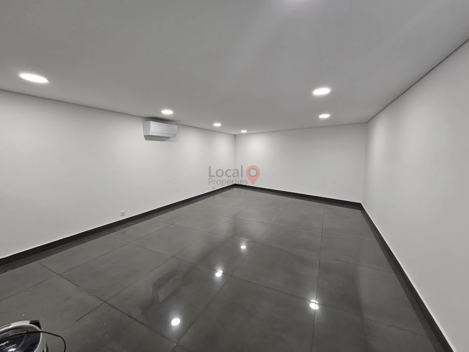 Moradia T4 para Venda em Lagos (São Sebastião e Santa Maria) Foto 21