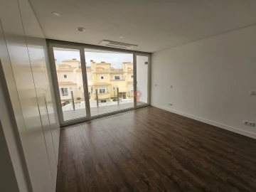 Moradia T4 para Venda em Lagos (São Sebastião e Santa Maria)