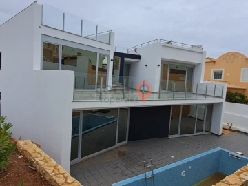 Moradia T4 para Venda em Lagos (São Sebastião e Santa Maria)
