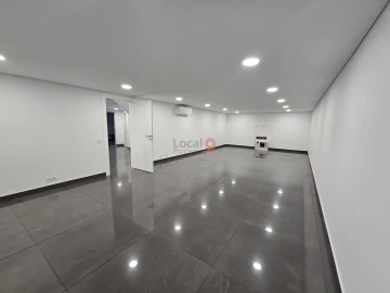 Moradia T4 para Venda em Lagos (São Sebastião e Santa Maria)