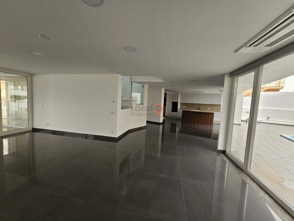 Moradia T4 para Venda em Lagos (São Sebastião e Santa Maria) Foto 19