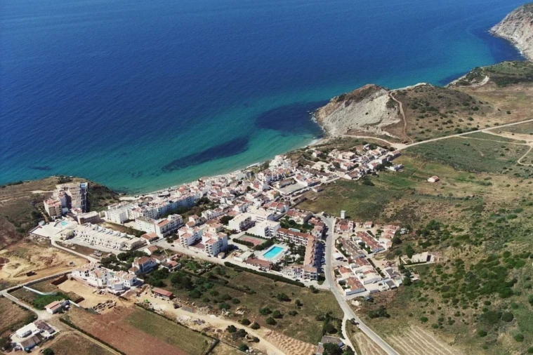 Apartamento T2 para Venda em Budens Foto 30