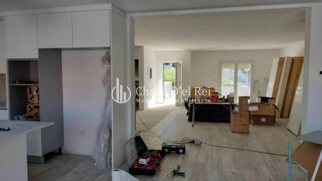 Moradia T5 para Venda em Orgens Foto 3