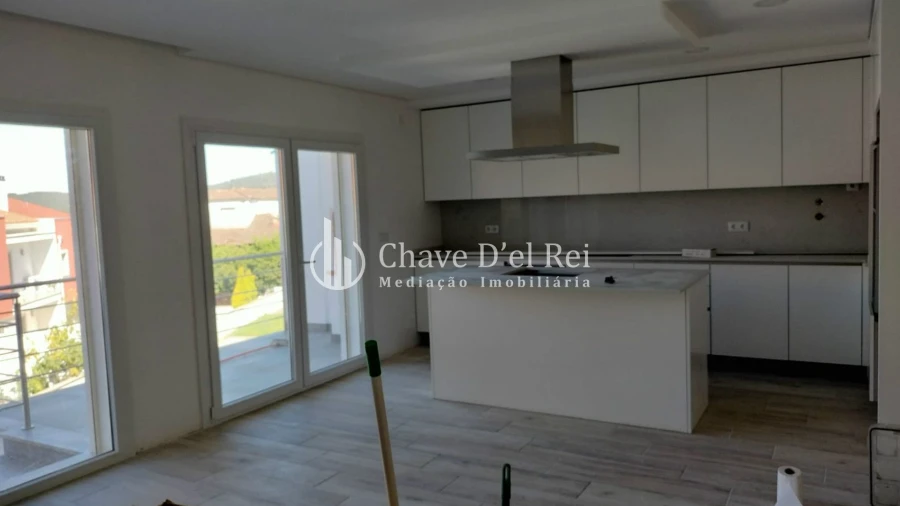 Moradia T5 para Venda em Orgens