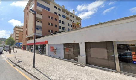 Loja para Venda em Marrazes e Barosa