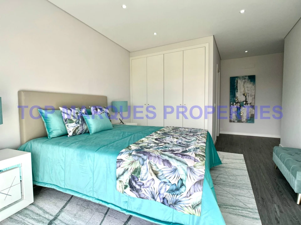 Apartamento T3 para Venda em Quelfes Foto 23