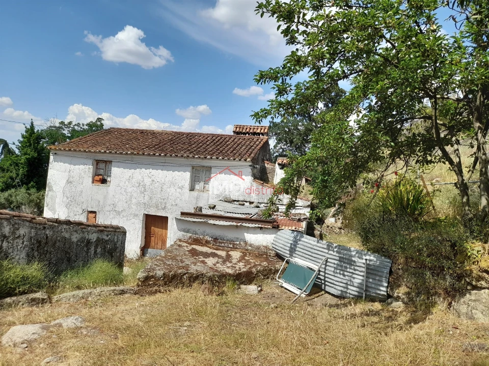 Quinta T4 para Venda em Santa Maria de Marvão Foto 1