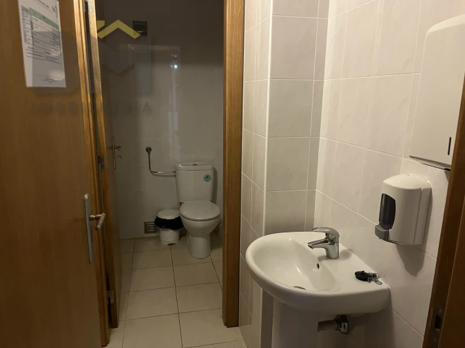 Negócio para Venda em Castelo Branco Foto 11