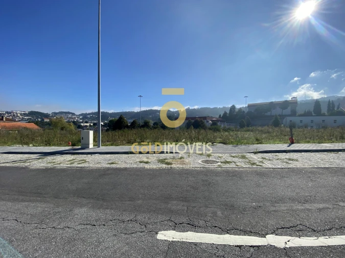 Terreno para Venda em Rebordosa Foto 7