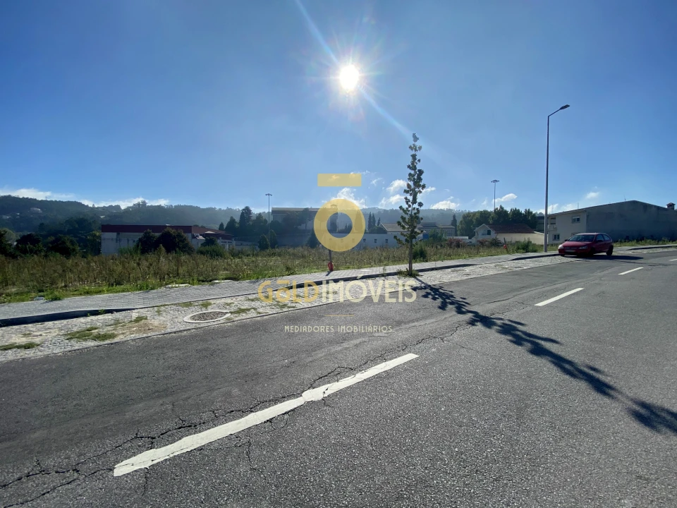 Terreno para Venda em Rebordosa Foto 6