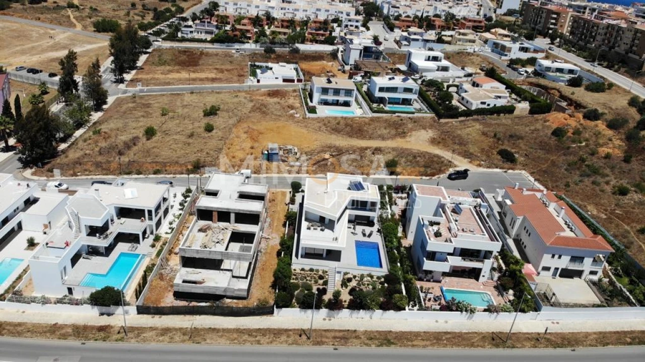 Moradia T4 para Venda em Lagos (São Sebastião e Santa Maria) Foto 19