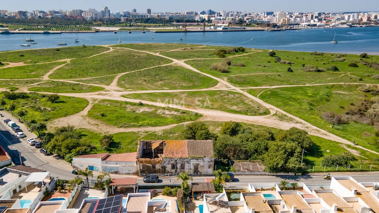 Moradia T4 para Venda em Ferragudo Foto 4