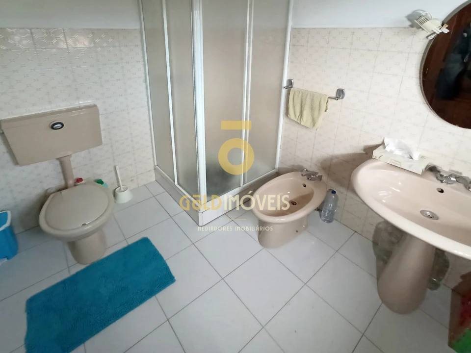 Moradia T5 para Venda em Roriz Foto 16