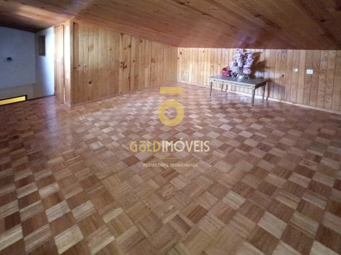 Moradia T5 para Venda em Roriz Foto 8