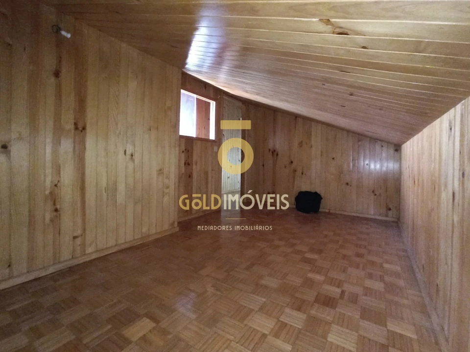 Moradia T5 para Venda em Roriz Foto 12