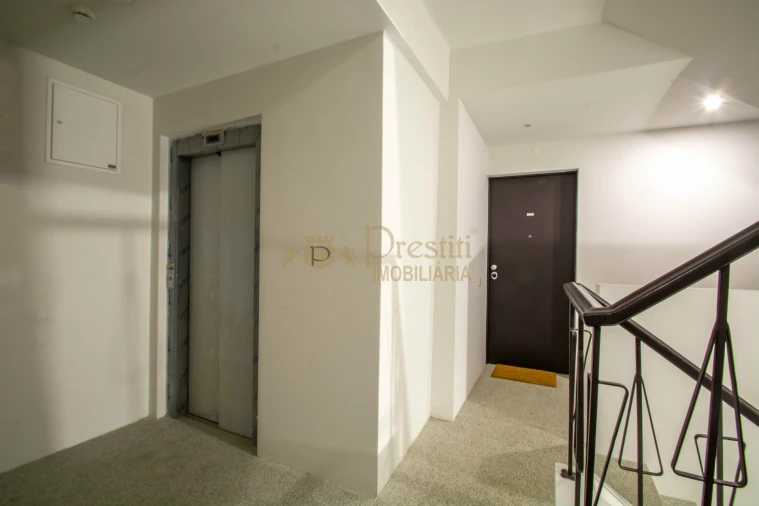 Apartamento T1 para Arrendamento em Oliveira, São Paio e São Sebastião Foto 7