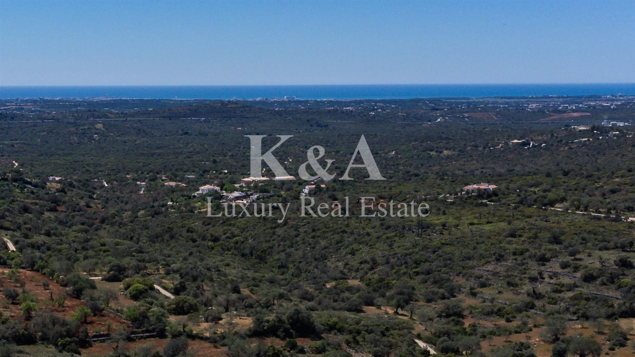 Moradia T12 para Venda em Loule (São Sebastião) Foto 1