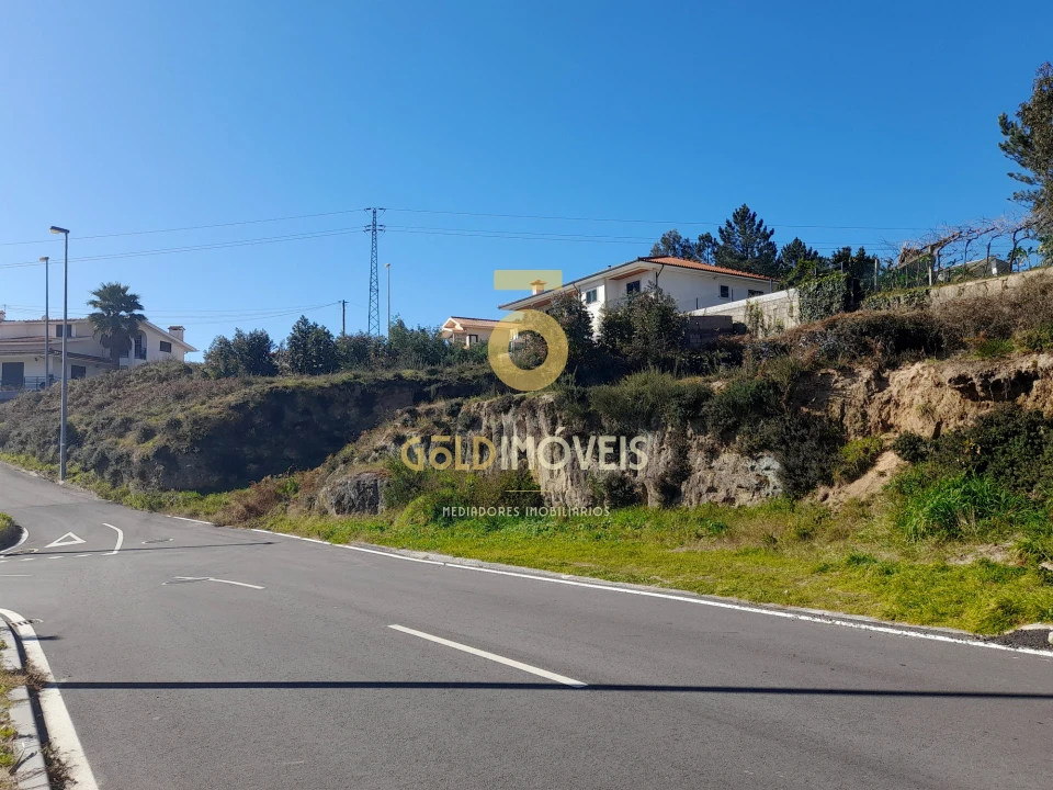 Terreno para Venda em Sobrado e Bairros Foto 1