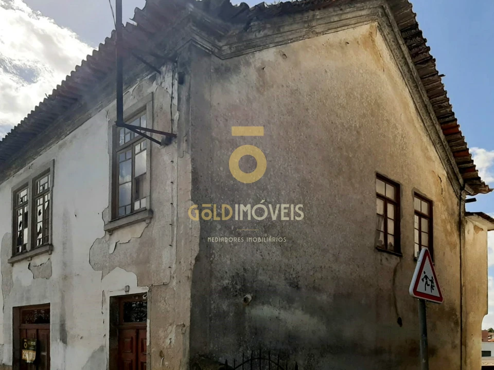 Moradia T3 para Venda em O. Azeméis, Riba-Ul, Ul, Macinhata Seixa, Madail Foto 4