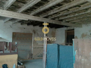 Moradia T3 para Venda em O. Azeméis, Riba-Ul, Ul, Macinhata Seixa, Madail