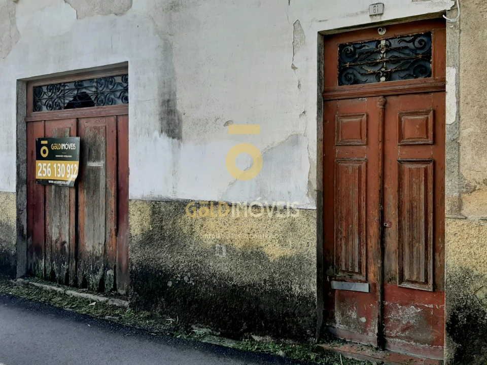 Moradia T3 para Venda em O. Azeméis, Riba-Ul, Ul, Macinhata Seixa, Madail Foto 3